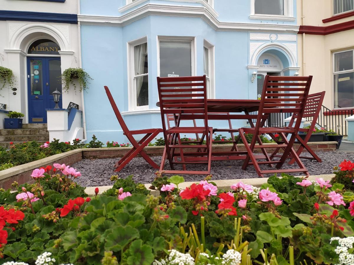 Frosty Towers Bed & Breakfast Llandudno Dış mekan fotoğraf